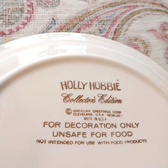 BOGO FREE Vintage 70's  Holly Hobbie Plate Collector's Edition Friends - Picture 5 of 5